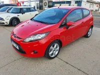 Usado Ford Fiesta Trend 95 CV (69 kW) 2010 Rojo Berlina