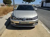 Usado VW Polo Advance 95 CV (69 kW) 2018 Beige Utilitario