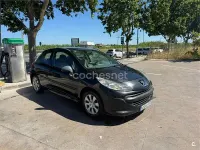 Usado Peugeot 207 70 CV (51 kW) 2007 Negro Berlina