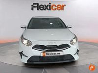 Używany Kia Ceed 100 KM (73 kW) 2024 Biały Hatchback