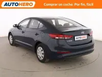 Usado Hyundai Elantra 132 CV (97 kW) 2016 Azul Berlina