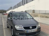 Usado VW Touran Edition 105 CV (77 kW) 2010 Marrón Monovolumen