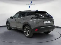 Usado Peugeot 2008 Allure 100 CV (73 kW) 2024 Gris / plata SUV