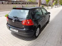 Usado VW Golf V Highline 102 CV (75 kW) 2007 Negro Berlina