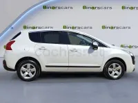 Usado Peugeot 3008 Style 120 CV (88 kW) 2015 Blanco Familiar