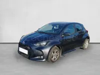 Usado Toyota Yaris 125 CV (91 kW) 2021 Gris / plata Utilitario