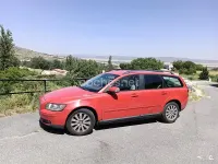 Usado Volvo V50 Momentum 136 CV (100 kW) 2007 Rojo Familiar
