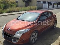 Begagnad Renault Mégane Dynamique 110 HK (80 kW) 2010 Röd Sedan
