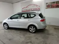 Usado Seat Altea XL Copa 105 CV (77 kW) 2012 Plateado Monovolumen