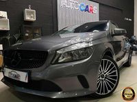 Usado Mercedes A180 109 CV (80 kW) 2015 Gris Utilitario