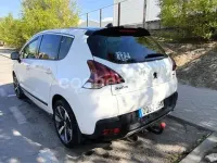 Usado Peugeot 3008 Allure 120 CV (88 kW) 2014 Blanco Familiar