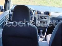 Usado VW Caddy Trendline 150 CV (110 kW) 2018 Gris / plata Monovolumen