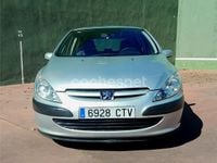 Usado Peugeot 307 90 CV (66 kW) 2004 Gris / plata Berlina