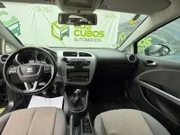 Usado Seat Leon Style 105 CV (77 kW) 2011 Amarillo Utilitario
