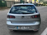 Usado Seat Ibiza 100 CV (73 kW) 2007 Gris / plata Utilitario
