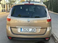 Usado Renault Scenic E-Tech Dynamique 130 CV (95 kW) 2015 Beige Monovolumen