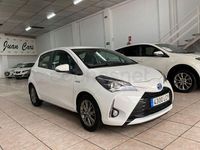 Usado Toyota Yaris Hybrid 100 CV (73 kW) 2019 Blanco Berlina