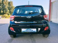 Usado Hyundai i10 Blackline 87 CV (63 kW) 2015 Negro Utilitario