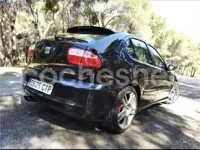 Usado Seat Leon CUPRA 210 CV (154 kW) 2004 Negro Utilitario