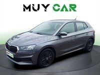 Usado Skoda Fabia Ambition 110 CV (80 kW) 2022 Gris / plata Berlina