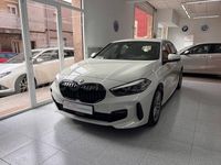 Usado BMW 118 Comfort Edition 136 CV (100 kW) 2022 Blanco Utilitario