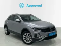 Usado VW T-Roc Life 150 CV (110 kW) 2023 Gris SUV