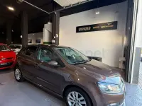 Usado VW Polo 75 CV (55 kW) 2015 Marrón Berlina
