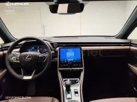 Usado Lexus LBX 136 CV (100 kW) 2026 Gris / plata SUV