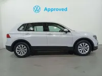 Usado VW Tiguan Edition 125 CV (91 kW) 2018 Plateado SUV