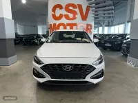 Usado Hyundai i30 120 CV (88 kW) 2023 Blanco Berlina