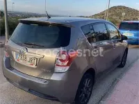 Usado Toyota Verso Advance 112 CV (82 kW) 2016 Gris / plata Monovolumen