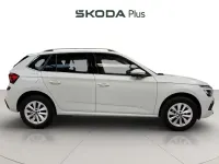 Usado Skoda Kamiq Selection 115 CV (84 kW) 2025 Rojo SUV
