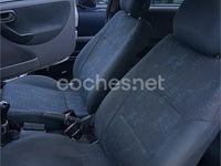 Usado Opel Corsa Comfort 75 CV (55 kW) 2001 Gris / plata Berlina