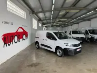 Usado Peugeot Partner S 100 CV (73 kW) 2024 Blanco Monovolumen