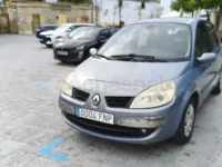 Usado Renault Scénic Dynamique 105 CV (77 kW) 2006 Azul Monovolumen