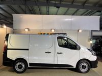 Usado Renault Trafic 120 CV (88 kW) 2020 Blanco Monovolumen