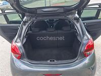 Usado Peugeot 208 Active 82 CV (60 kW) 2015 Gris / plata Utilitario