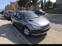 Usado Peugeot 206 75 CV (55 kW) 2006 Gris / plata Berlina