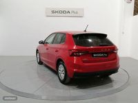 Usado Skoda Fabia Selection 80 CV (58 kW) 2024 Rojo Utilitario