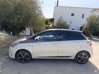 Usado Toyota Yaris Hybrid Advance 100 CV (73 kW) 2018 Blanco Berlina