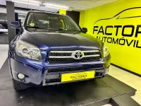 Begagnad Toyota RAV4 Premium 177 HK (130 kW) 2006 Blå SUV