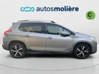 Usado Peugeot 2008 Allure 100 CV (73 kW) 2015 Gris SUV
