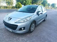 Usado Peugeot 207 68 CV (50 kW) 2014 Gris / plata Descapotable