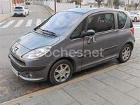 Usado Peugeot 1007 110 CV (80 kW) 2005 Gris / plata Monovolumen