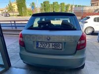 Usado Skoda Fabia 60 CV (44 kW) 2011 Gris / plata Berlina