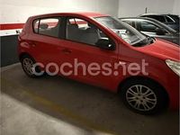 Usado Hyundai i20 Comfort 90 CV (66 kW) 2009 Rojo Utilitario