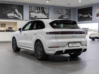 Usado Porsche Cayenne 470 CV (345 kW) 2025 Blanco SUV