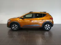 Usado Dacia Sandero Comfort 91 CV (66 kW) 2022 Naranja Berlina
