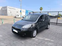 Usado Peugeot Partner Tepee Active 92 CV (67 kW) 2014 Gris / plata Monovolumen