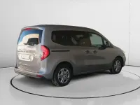 Usado Mercedes T180 116 CV (85 kW) 2023 Gris Monovolumen